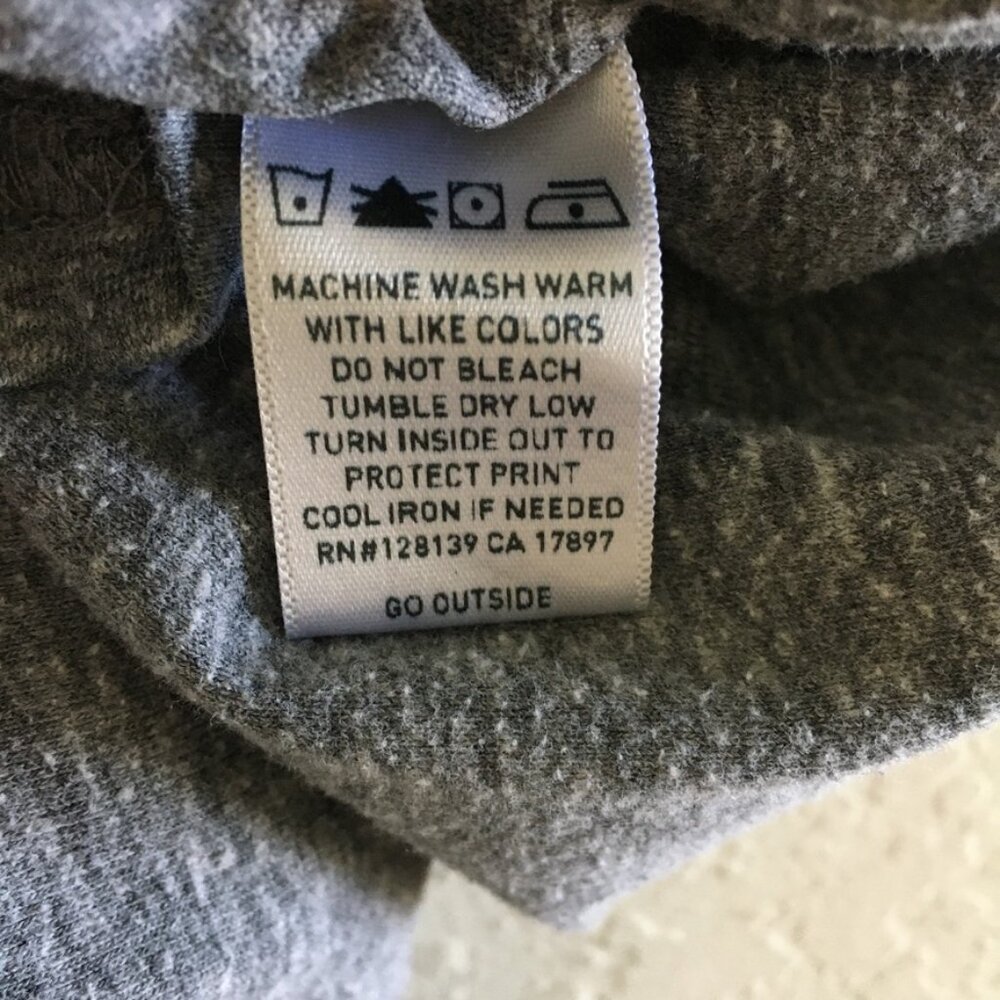 ALTRU Polaroid Graphic T-Shirt Gray Womens Small Crew Neck - Picture 9 of 15